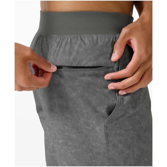 Lululemon T.H.E. Short 7" Linerless – Men’s M – Gravel Dust Asphalt Grey Multi - Picture 3 of 10